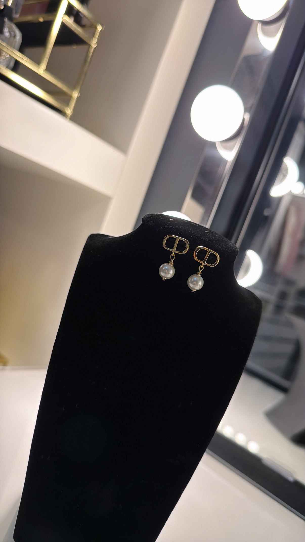 DD Earrings Gold
