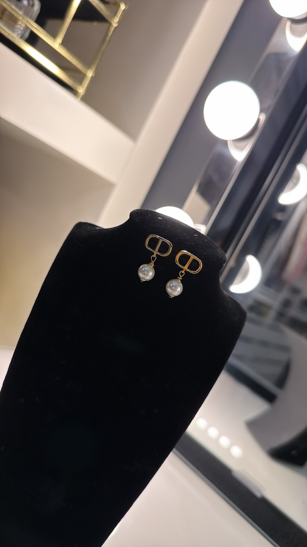 DD Earrings Gold